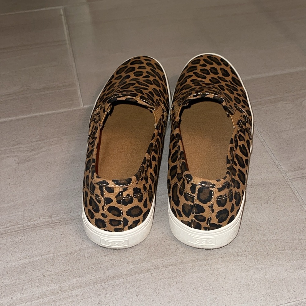 Old Navy slip on sneakers - Picture 2 of 2